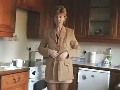 Sabrina anya lánya fia szex megosztja kakasát a barátjával (Sabrina Blond)